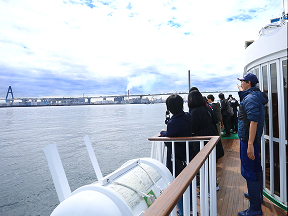 野生のスナメリの観察ツアー 岐阜大学、生物圏環境学科、名古屋港水族館