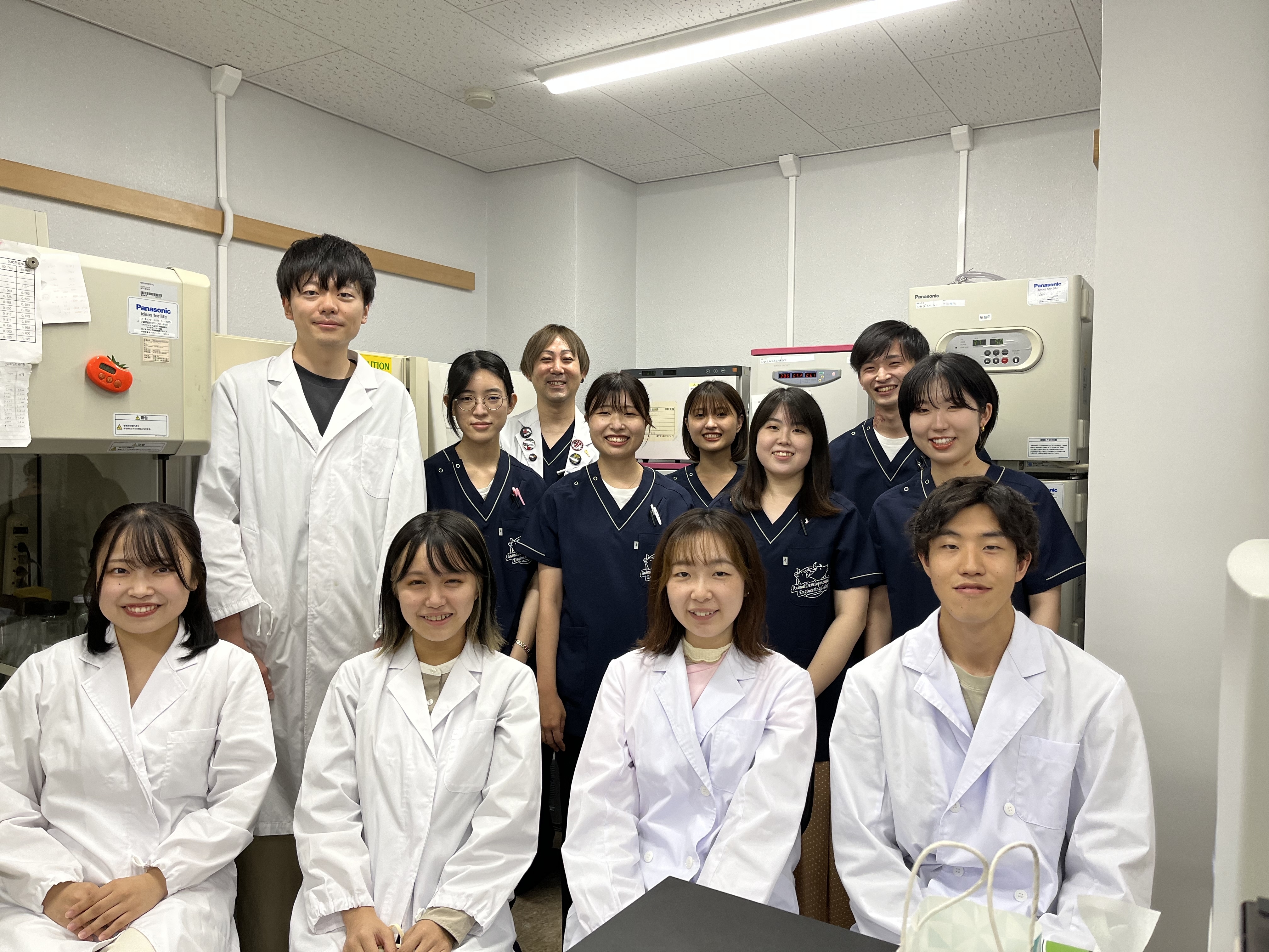10月研究室集合写真.JPG