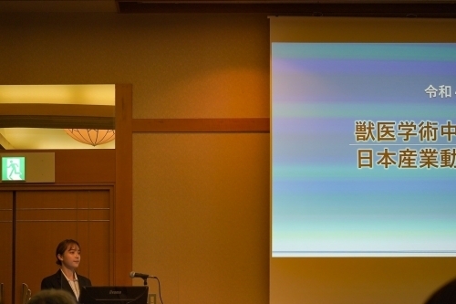 dfee97965b87cff7366f295f3cdd4e34.jpg