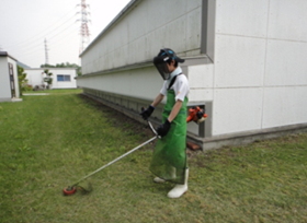 宮田君の刈り払い機.png