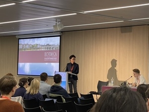 副腎髄質オルガノイド研究者のvan den Berg先生（座長）と派遣前に参加した学会にて