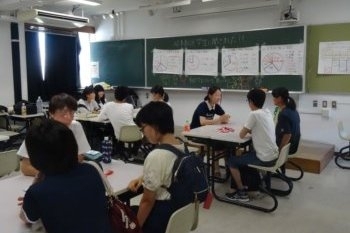 学生相談会の様子